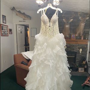 Wedding dress 250 obo